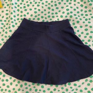 H&M pull on navy skirt. NWOT